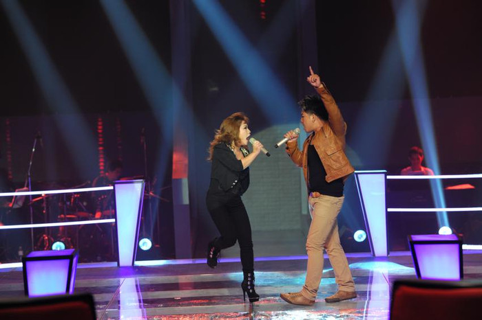 Đặc biệt hơn, cả hai đều học chung trường nên đã biết được điểm mạnh điểm yếu của nhau. Đặc biệt hơn, cả hai đều học chung trường nên đã biết được điểm mạnh điểm yếu của nhau.