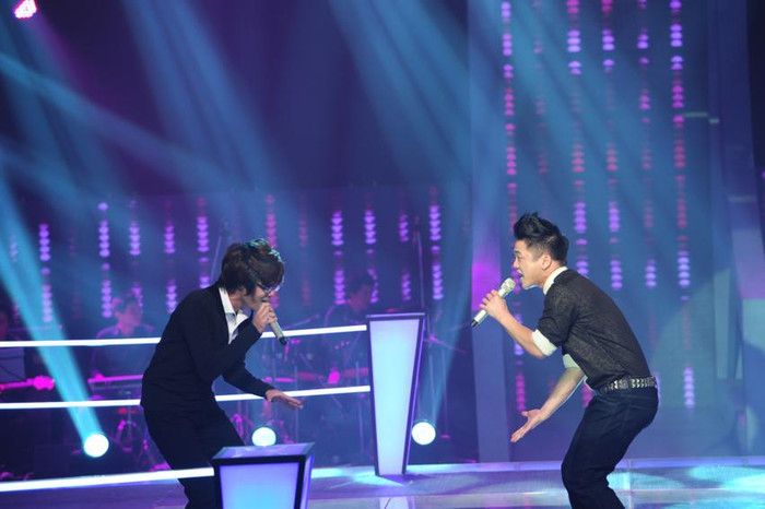 Hai hotboy của Hồ Ngọc Hà ra quân cuối cùng là Bùi Anh Tuấn (trái) và Hồng Dương khiến các fan nữ nhấp nhổm vì loại ai cũng tiếc. Hai hotboy của Hồ Ngọc Hà ra quân cuối cùng là Bùi Anh Tuấn (trái) và Hồng Dương khiến các fan nữ nhấp nhổm vì loại ai cũng tiếc.