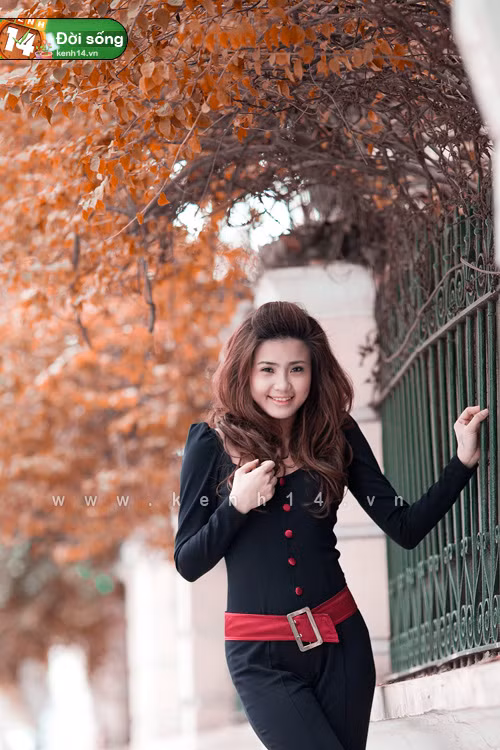 “Chi và anh Tiến Thành đến với nhau bằng một tình yêu rất trong sáng, không một chút tì vết. Em cứ nghĩ rằng sẽ chẳng có gì có thể chia rẽ được tình cảm của hai đứa. Nhưng rồi... chỉ vì một sự hiểu nhầm nhỏ nhặt mà bọn em đành phải xa nhau”, Chi tâm sự.