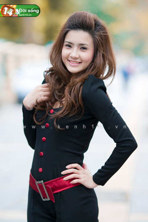 Khánh Chi hay còn được gọi cái tên dễ thương Chi “mèo”. Khánh Chi hay còn được gọi cái tên dễ thương Chi “mèo”.