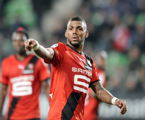 Yann M”Vila (Rennes – Pháp, 22 tuổi): Yann M’Vila, người được mệnh danh là “Patrick Viera mới” hứa hẹn là chốt chặn tin cậy tuyển Pháp VCK Euro tới đây. Theo tiết lộ của tờ Le Parisien, Arsenal đã đạt được thỏa thuận với CLB Rennes về thương vụ Yann M”Vila với mức giá 17,7 triệu bảng (mức giá kỉ lục của CLB sau thương vụ 14 triệu bảng của Arshavin năm 2009). Yann M”Vila (Rennes – Pháp, 22 tuổi): Yann M’Vila, người được mệnh danh là “Patrick Viera mới” hứa hẹn là chốt chặn tin cậy tuyển Pháp VCK Euro tới đây. Theo tiết lộ của tờ Le Parisien, Arsenal đã đạt được thỏa thuận với CLB Rennes về thương vụ Yann M”Vila với mức giá 17,7 triệu bảng (mức giá kỉ lục của CLB sau thương vụ 14 triệu bảng của Arshavin năm 2009).