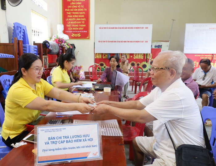 Theo số liệu thống kê, toàn tỉnh Lào Cai hiện có hơn 24.000 người hưởng lương hưu trợ cấp bảo hiểm xã hội hằng tháng theo mức mới. Theo số liệu thống kê, toàn tỉnh Lào Cai hiện có hơn 24.000 người hưởng lương hưu trợ cấp bảo hiểm xã hội hằng tháng theo mức mới.