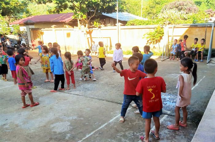 Bảo hiểm y tế góp phần tích cực trong việc chăm sóc sức khỏe học sinh, giúp các em được thoải mái, tự do vui chơi. Ảnh: M.H. Bảo hiểm y tế góp phần tích cực trong việc chăm sóc sức khỏe học sinh, giúp các em được thoải mái, tự do vui chơi. Ảnh: M.H.
