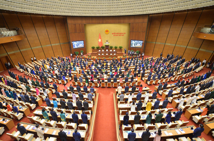 Quốc hội tiến hành nghi thức Lễ Chào cờ. Ảnh: quochoi.vn. Quốc hội tiến hành nghi thức Lễ Chào cờ. Ảnh: quochoi.vn.