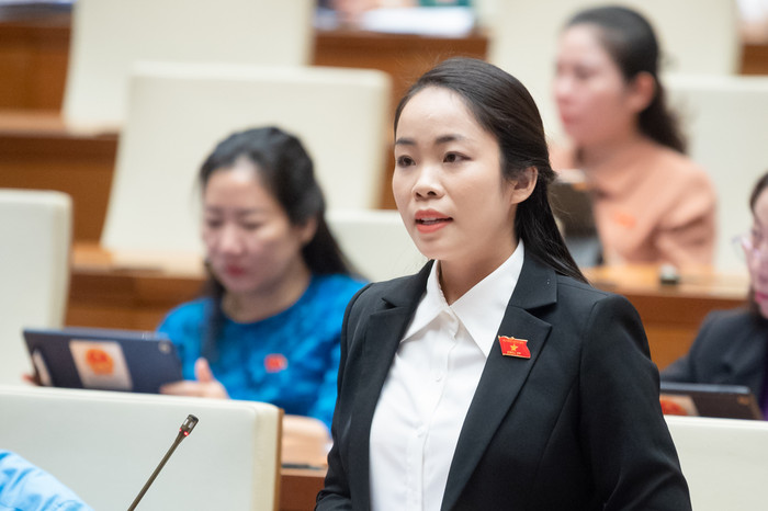 Đại biểu Triệu Thị Huyền - Đoàn đại biểu Quốc hội tỉnh Yên Bái. Ảnh: quochoi.vn. Đại biểu Triệu Thị Huyền - Đoàn đại biểu Quốc hội tỉnh Yên Bái. Ảnh: quochoi.vn.