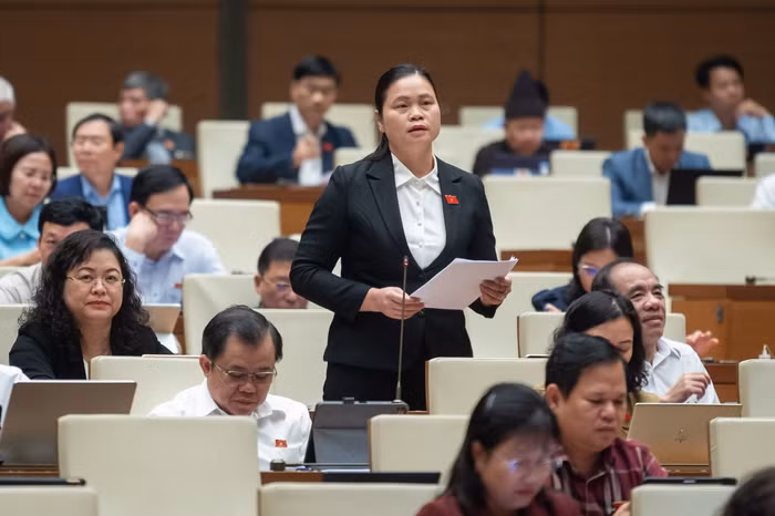 Đại biểu Ma Thị Thúy - Đoàn đại biểu Quốc hội tỉnh Tuyên Quang. Ảnh: quochoi.vn.