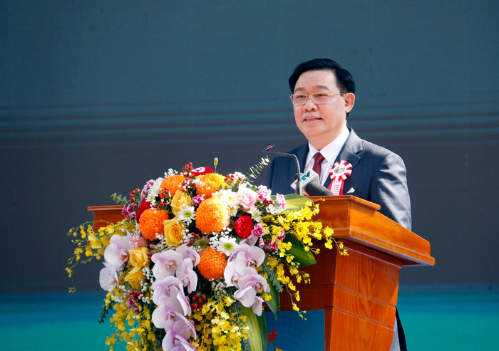 Chủ tịch Quốc hội Vương Đình Huệ phát biểu tại buổi lễ. Chủ tịch Quốc hội Vương Đình Huệ phát biểu tại buổi lễ.