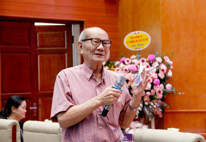 Các đại biểu tham gia thảo luận về các nội dung tham luận. Các đại biểu tham gia thảo luận về các nội dung tham luận.