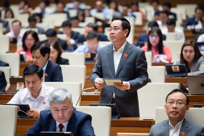 Đại biểu Nguyễn Văn Huy - Đoàn đại biểu Quốc hội tỉnh Thái Bình. Ảnh: quochoi.vn. Đại biểu Nguyễn Văn Huy - Đoàn đại biểu Quốc hội tỉnh Thái Bình. Ảnh: quochoi.vn.