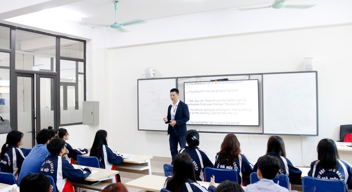 Phó Giáo sư, Tiến sĩ Lê Ba Phong đã chính thức gắn bó với Trường Đại học Công nghiệp Hà Nội hơn 20 năm. Ảnh: Mộc Trà. Phó Giáo sư, Tiến sĩ Lê Ba Phong đã chính thức gắn bó với Trường Đại học Công nghiệp Hà Nội hơn 20 năm. Ảnh: Mộc Trà.