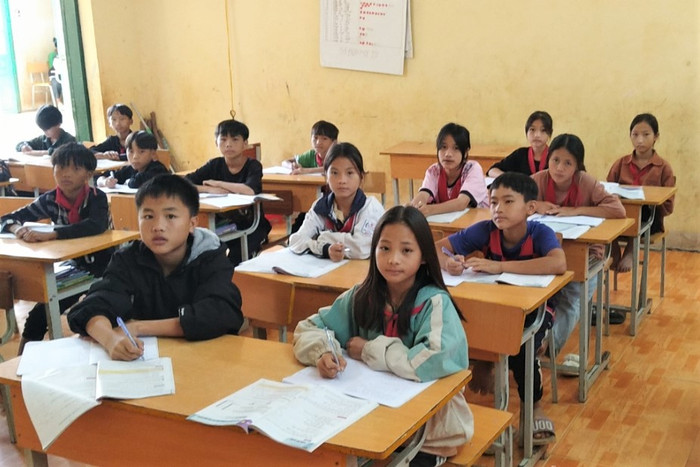 Học sinh Trường Phổ thông dân tộc bán trú Trung học cơ sở Nậm Vì. Ảnh: B.K. Học sinh Trường Phổ thông dân tộc bán trú Trung học cơ sở Nậm Vì. Ảnh: B.K.