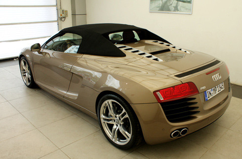 R8 Spyder V8 bản cũ sẽ nằm tại trung tâm gian hàng Audi tại Việt Nam Motor Show.