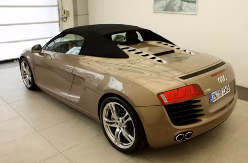 R8 Spyder V8 bản cũ sẽ nằm tại trung tâm gian hàng Audi tại Việt Nam Motor Show.