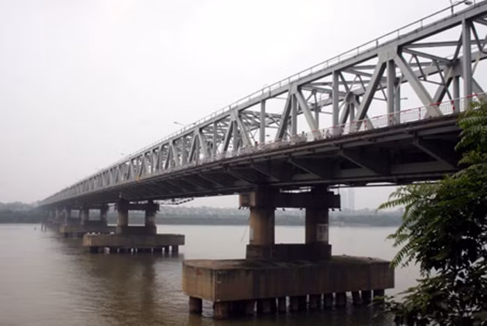 Từ 23 giờ ngày 25/6 đến hết ngày 29/6, xe ôtô kể cả xe buýt sẽ không được lưu thông qua cầu Chương Dương (Hà Nội) Từ 23 giờ ngày 25/6 đến hết ngày 29/6, xe ôtô kể cả xe buýt sẽ không được lưu thông qua cầu Chương Dương (Hà Nội)