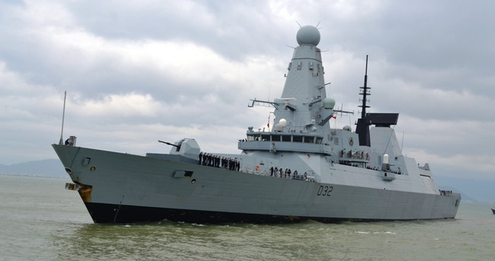 Nhiều tàu chiến của các nước đã cập cảng Tiên Sa để giao lưu với hải quân Việt Nam. (trong ảnh: tàu chiến của Hải quân hoàng gia Anh). Ảnh: TT Nhiều tàu chiến của các nước đã cập cảng Tiên Sa để giao lưu với hải quân Việt Nam. (trong ảnh: tàu chiến của Hải quân hoàng gia Anh). Ảnh: TT