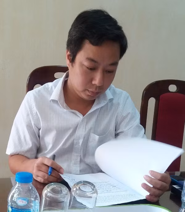 Ông Nguyễn Đức Toàn, Phó chủ tịch phụ trách kinh tế đô thị phường Mỹ Đình 1 tại buổi làm việc với phóng viên. Ảnh Trần Việt.