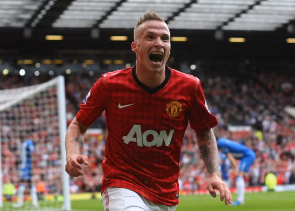 Alex Buttner có màn ra mắt không thể ấn tượng hơn ở Man United.