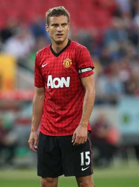 Đội trưởng Vidic tiếp tục làm bạn với giường bệnh. Đội trưởng Vidic tiếp tục làm bạn với giường bệnh.