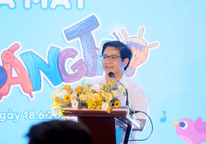 Vụ trưởng Thái Văn Tài hy vọng, các kỹ sư, các chuyên gia sẽ lắng nghe ý kiến phản biện từ phụ huynh và dư luận xã hội để ngày càng hoàn thiện sản phẩm.