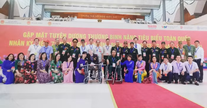 Thầy giáo Trần Quang Liệu là 1 trong 500 thương binh nặng tiêu biểu toàn quốc được tuyên dương năm 2019. (Ảnh: Ngân Chi).