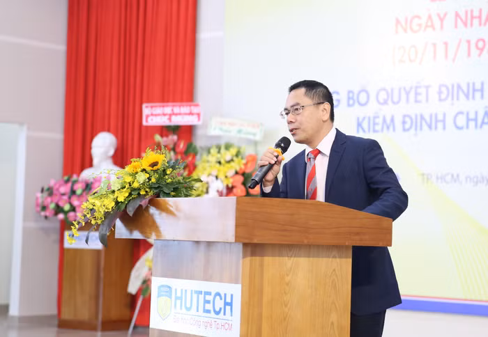 Giáo sư, Tiến sĩ Hồ Đắc Lộc (Hiệu trưởng Trường Đại học Công nghệ thành phố Hồ Chí Minh - HUTECH). (Ảnh: NTCC). Giáo sư, Tiến sĩ Hồ Đắc Lộc (Hiệu trưởng Trường Đại học Công nghệ thành phố Hồ Chí Minh - HUTECH). (Ảnh: NTCC).