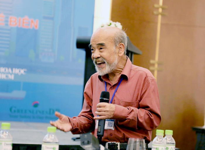 Giáo sư, Tiến sĩ Đặng Hùng Võ cho rằng, chuyện “ưu tiên” học hàm, học vị dẫn đến sự hão huyền trong việc đánh giá chất lượng thực của một con người; dẫn đến nhiều cơ sở đào tạo vì lợi ích mà sinh ra tiêu cực. (Ảnh: NVCC).