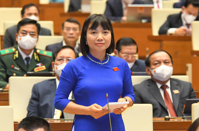 Đại biểu Quốc hội Nguyễn Thị Việt Nga cho rằng, vụ học sinh đánh nhau vừa qua khiến dư luận sững sờ bởi xảy ra trong chính môi trường quốc tế danh giá mà nhiều người nghĩ sẽ không xảy ra. (Ảnh: NVCC). Đại biểu Quốc hội Nguyễn Thị Việt Nga cho rằng, vụ học sinh đánh nhau vừa qua khiến dư luận sững sờ bởi xảy ra trong chính môi trường quốc tế danh giá mà nhiều người nghĩ sẽ không xảy ra. (Ảnh: NVCC).