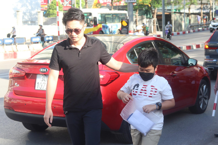 Anh Nguyễn Hữu Phúc chia sẻ, không đặt quá nhiều áp lực vào con. Anh Nguyễn Hữu Phúc chia sẻ, không đặt quá nhiều áp lực vào con.