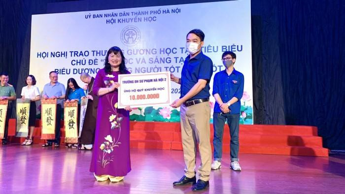 Trường Đại học Sư phạm Hà Nội 2 là một trong số các đơn vị được Hội Khuyến học thành phố Hà Nội vinh danh trong dịp này. Trường Đại học Sư phạm Hà Nội 2 là một trong số các đơn vị được Hội Khuyến học thành phố Hà Nội vinh danh trong dịp này.