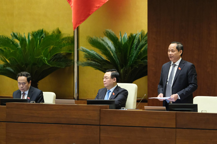 Phó Chủ tịch Quốc hội Trần Quang Phương đã ký báo cáo của Ủy ban Thường vụ Quốc hội về giải trình, tiếp thu ý kiến đại biểu Quốc hội về tổ chức chất vấn tại Kỳ họp thứ 3. (Ảnh: quochoi.vn). Phó Chủ tịch Quốc hội Trần Quang Phương đã ký báo cáo của Ủy ban Thường vụ Quốc hội về giải trình, tiếp thu ý kiến đại biểu Quốc hội về tổ chức chất vấn tại Kỳ họp thứ 3. (Ảnh: quochoi.vn).