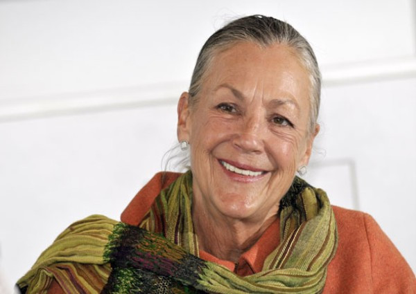 4. Alice Walton Tài sản: 23,3 tỷ USD Cô là con gái của Wal-Mart, người sáng lập sáng lập ra chuỗi bán lẻ Sam Walton. Năm ngoái, cô đã mở một bảo tàng Nghệ thuật tại Bentonville (Mỹ), nơi trưng bày các tác phẩm nghệ thuật trong bộ sưu tập cá nhân và của gia đình Walton. Alice Walton là người rất yêu ngựa. Cô cũng là nhà lai tạo kiêm huấn luyện viên ngựa và đã tham gia thi đua ngựa trong nhiều năm. 4. Alice Walton Tài sản: 23,3 tỷ USD Cô là con gái của Wal-Mart, người sáng lập sáng lập ra chuỗi bán lẻ Sam Walton. Năm ngoái, cô đã mở một bảo tàng Nghệ thuật tại Bentonville (Mỹ), nơi trưng bày các tác phẩm nghệ thuật trong bộ sưu tập cá nhân và của gia đình Walton. Alice Walton là người rất yêu ngựa. Cô cũng là nhà lai tạo kiêm huấn luyện viên ngựa và đã tham gia thi đua ngựa trong nhiều năm.