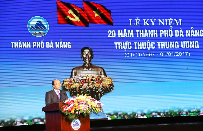 Thủ tướng Nguyễn Xuân Phúc yêu cầu Đà Nẵng được tự mãn với vị trí hiện tại mà phải nghĩ lớn hơn, vươn tầm quốc tế. Ảnh: K.H Thủ tướng Nguyễn Xuân Phúc yêu cầu Đà Nẵng được tự mãn với vị trí hiện tại mà phải nghĩ lớn hơn, vươn tầm quốc tế. Ảnh: K.H
