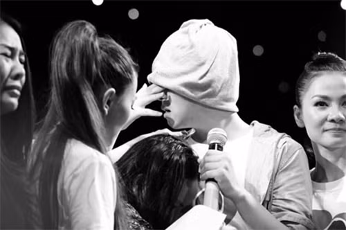 Wanbi ra đi trong nụ cười, tình thương và cả sự trân trọng của bạn bè, đồng nghiệp, fan