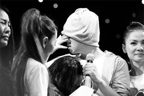 Wanbi ra đi trong nụ cười, tình thương và cả sự trân trọng của bạn bè, đồng nghiệp, fan