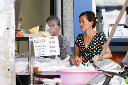 Lộ nhà thật của Angela Phương Trinh khi nhà sang, xế khủng là đồ mượn ảnh 5 Lộ nhà thật của Angela Phương Trinh khi nhà sang, xế khủng là đồ mượn ảnh 5