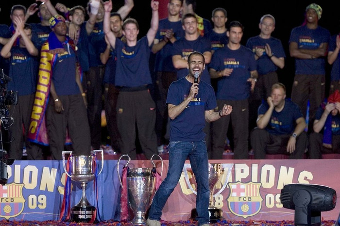 Đây là hình ảnh không thể nào quên của Pep cũng như NHM trên khắp thế giới năm 2009. Chiến lược gia 41 tuổi đã giúp Barca giành cú ăn ba đầu tiên gồm có La Liga, Cúp nhà Vua Tây Ban Nha và Champions League. Đây là hình ảnh không thể nào quên của Pep cũng như NHM trên khắp thế giới năm 2009. Chiến lược gia 41 tuổi đã giúp Barca giành cú ăn ba đầu tiên gồm có La Liga, Cúp nhà Vua Tây Ban Nha và Champions League.