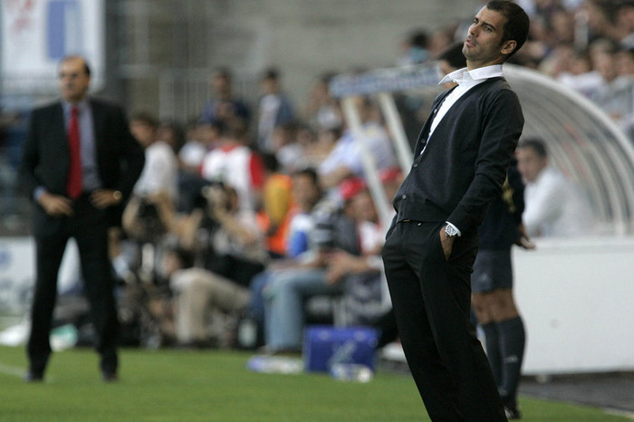 Năm 2009, CLB Numancia đã đánh bại Barca trong ngày khai mạc và đó chính là thất bại duy nhất của thầy trò Guardiola ở lượt đi. 18 trận sau đó, Barca đã giành chiến thắng đến 16 trận để rồi tạo nên những kỉ lục vô tiền khoáng hậu tại Liga. Năm 2009, CLB Numancia đã đánh bại Barca trong ngày khai mạc và đó chính là thất bại duy nhất của thầy trò Guardiola ở lượt đi. 18 trận sau đó, Barca đã giành chiến thắng đến 16 trận để rồi tạo nên những kỉ lục vô tiền khoáng hậu tại Liga.