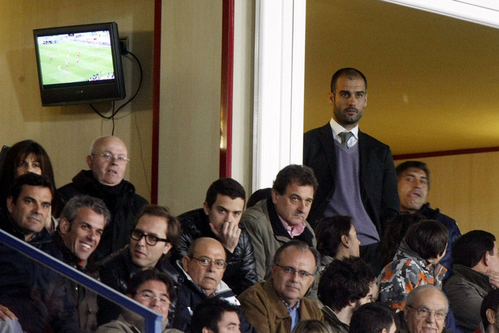 Clos Gomez có lẽ là một trong những vị trọng tài mà Pep nhớ nhất, bởi đây là nhân vật đã quá nổi tiếng sau khi trục xuất Pep Guardiola trong trận Barca - Almeria ở mùa bóng 2009-2010 và sau đó còn thay đổi nội dung biên bản của trận đấu. Clos Gomez có lẽ là một trong những vị trọng tài mà Pep nhớ nhất, bởi đây là nhân vật đã quá nổi tiếng sau khi trục xuất Pep Guardiola trong trận Barca - Almeria ở mùa bóng 2009-2010 và sau đó còn thay đổi nội dung biên bản của trận đấu.