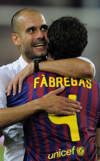 Lại một lần nữa Real phải nhận lấy phần cay đắng sau cuộc chạm trán với Barca. Đội bóng Hoàng gia bị phơi áo với tỉ số 2-3 tại Nou Camp trong trận tranh Siêu Cúp TBN lượt về. Đây cũng là hình ảnh đáng nhớ của Fabregas, tiền vệ người Tây Ban Nha không giấu nổi được hạnh phúc trước ông thầy của mình khi giành được danh hiệu sau rất lâu phải chờ đợi cùng Arsenal. Lại một lần nữa Real phải nhận lấy phần cay đắng sau cuộc chạm trán với Barca. Đội bóng Hoàng gia bị phơi áo với tỉ số 2-3 tại Nou Camp trong trận tranh Siêu Cúp TBN lượt về. Đây cũng là hình ảnh đáng nhớ của Fabregas, tiền vệ người Tây Ban Nha không giấu nổi được hạnh phúc trước ông thầy của mình khi giành được danh hiệu sau rất lâu phải chờ đợi cùng Arsenal.