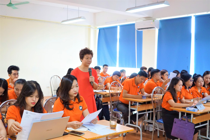 Đội ngũ chuyên môn Victoria Thăng Long phát triển năng lực nghề qua tập huấn đào tạo cùng PGS. TS Chu Cẩm Thơ. Đội ngũ chuyên môn Victoria Thăng Long phát triển năng lực nghề qua tập huấn đào tạo cùng PGS. TS Chu Cẩm Thơ.