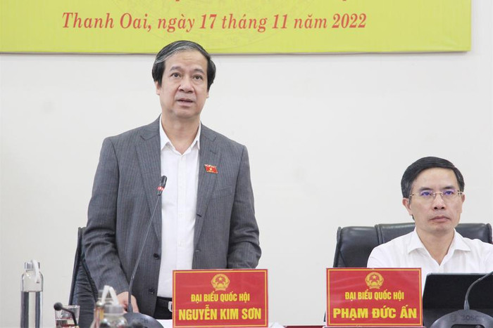 Bộ trưởng Nguyễn Kim Sơn phát biểu tại buổi tiếp xúc cử tri Hà Nội. Bộ trưởng Nguyễn Kim Sơn phát biểu tại buổi tiếp xúc cử tri Hà Nội.