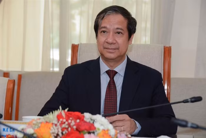 Bộ trưởng Nguyễn Kim Sơn trao đổi tại buổi tiếp (ảnh: Giáo dục và Đào tạo)