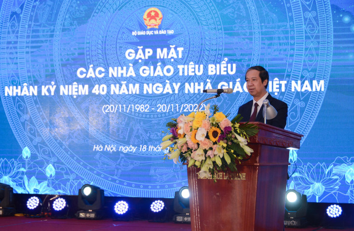 Bộ trưởng Nguyễn Kim Sơn Bộ trưởng Nguyễn Kim Sơn