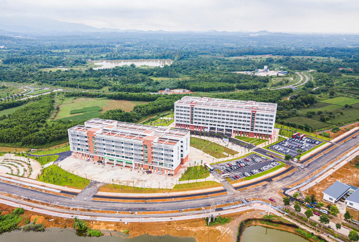 Khuôn viên Đại học Quốc gia Hà Nội tại Hòa Lạc