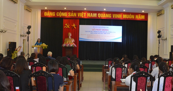 Ngày 7/9, Bộ Giáo dục và Đào tạo tổ chức Lễ phát động cuộc thi viết “Những kỉ niệm sâu sắc về thầy cô và mái trường mến yêu” năm 2018. (Ảnh: Linh Hương) Ngày 7/9, Bộ Giáo dục và Đào tạo tổ chức Lễ phát động cuộc thi viết “Những kỉ niệm sâu sắc về thầy cô và mái trường mến yêu” năm 2018. (Ảnh: Linh Hương)