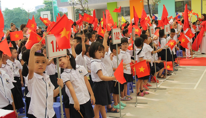 Sáng nay (5/9), gần 23 triệu học sinh, sinh viên trên cả nước sẽ dự lễ khai giảng năm học mới 2018-2019.(Ảnh minh họa: Thùy Linh) Sáng nay (5/9), gần 23 triệu học sinh, sinh viên trên cả nước sẽ dự lễ khai giảng năm học mới 2018-2019.(Ảnh minh họa: Thùy Linh)