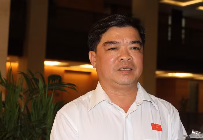 Theo đại biểu Nguyễn Thanh Hải – đoàn Tiền Giang, nhu cầu tuyển dụng giáo viên ở mỗi cấp học của từng địa phương là khác nhau chứ không thể tuyển dụng cào bằng về số lượng như các ngành khác.(Ảnh: Thùy Linh)