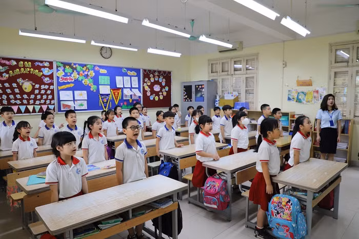 Học sinh trở lại trường sau thời gian nghỉ dịch trong tâm trạng rất tích cực để hoàn thành chương trình năm học (ảnh minh họa - nguồn Trường Tiểu học Đoàn Thị Điểm, Hà Nội).