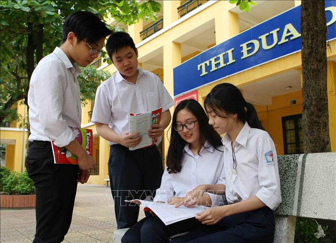 Theo quy định của Sở Giáo dục và Đào tạo Hà Nội, có 4 đối tượng thuộc diện tuyển thẳng vào lớp 10 trung học phổ thông (Ảnh minh họa: TTXVN) Theo quy định của Sở Giáo dục và Đào tạo Hà Nội, có 4 đối tượng thuộc diện tuyển thẳng vào lớp 10 trung học phổ thông (Ảnh minh họa: TTXVN)