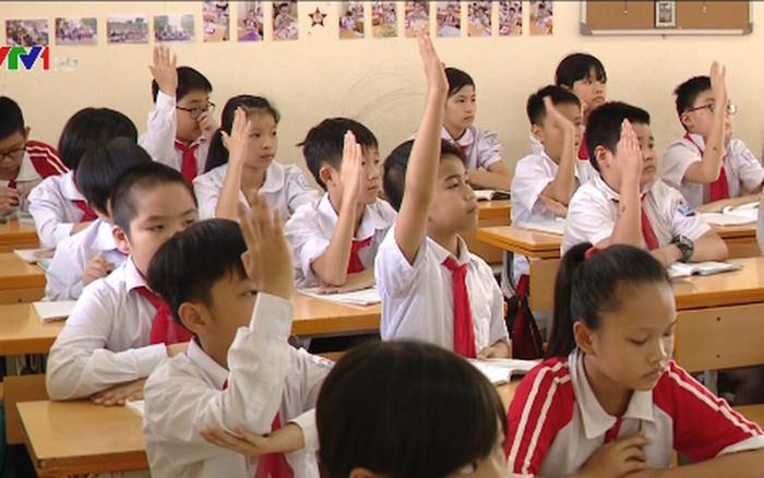 Giáo viên không được ép học sinh đi học thêm để thu tiền (Ảnh minh họa: VTV) Giáo viên không được ép học sinh đi học thêm để thu tiền (Ảnh minh họa: VTV)